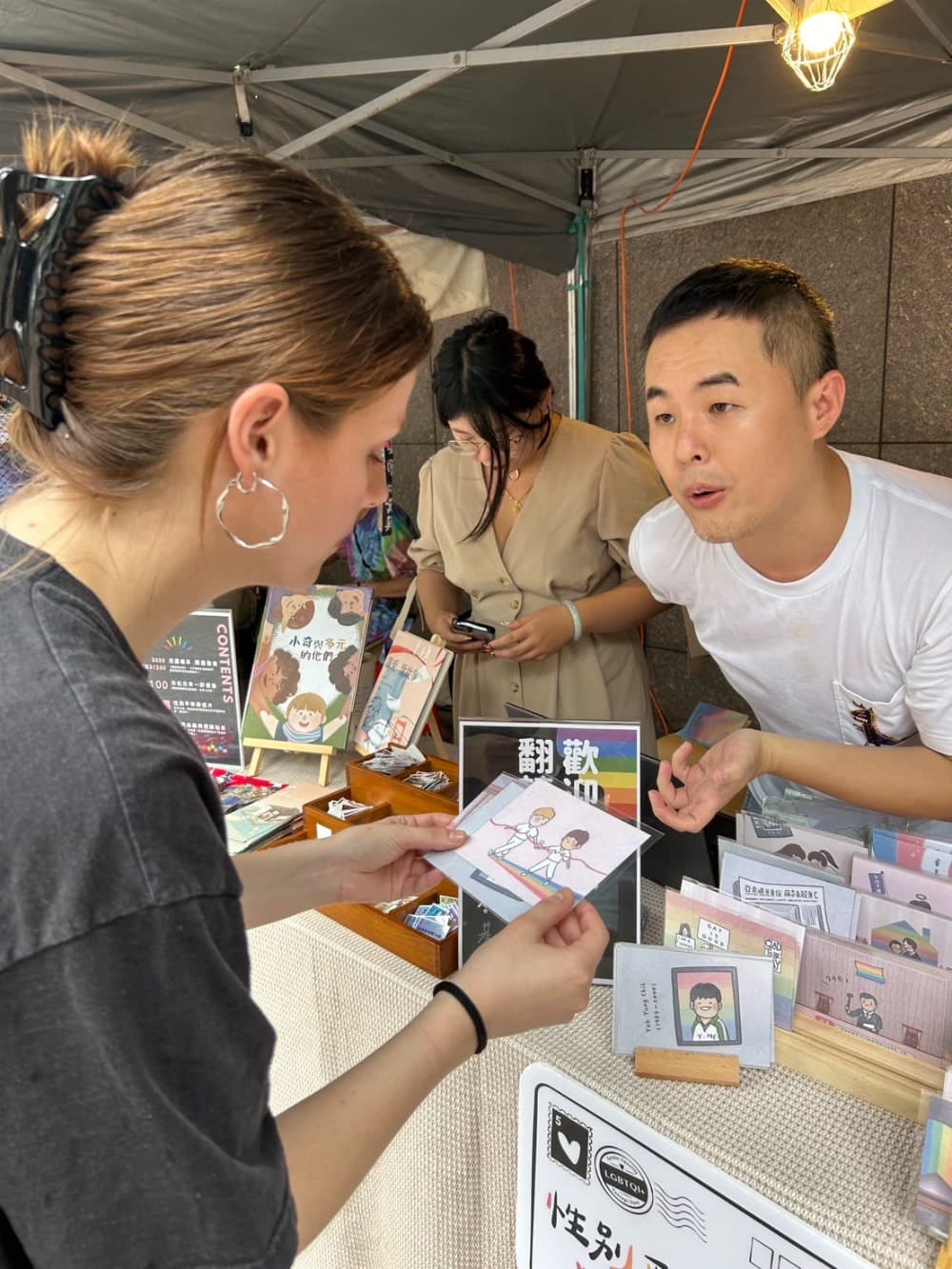 實習生雷沐雅參與NGO市集活動